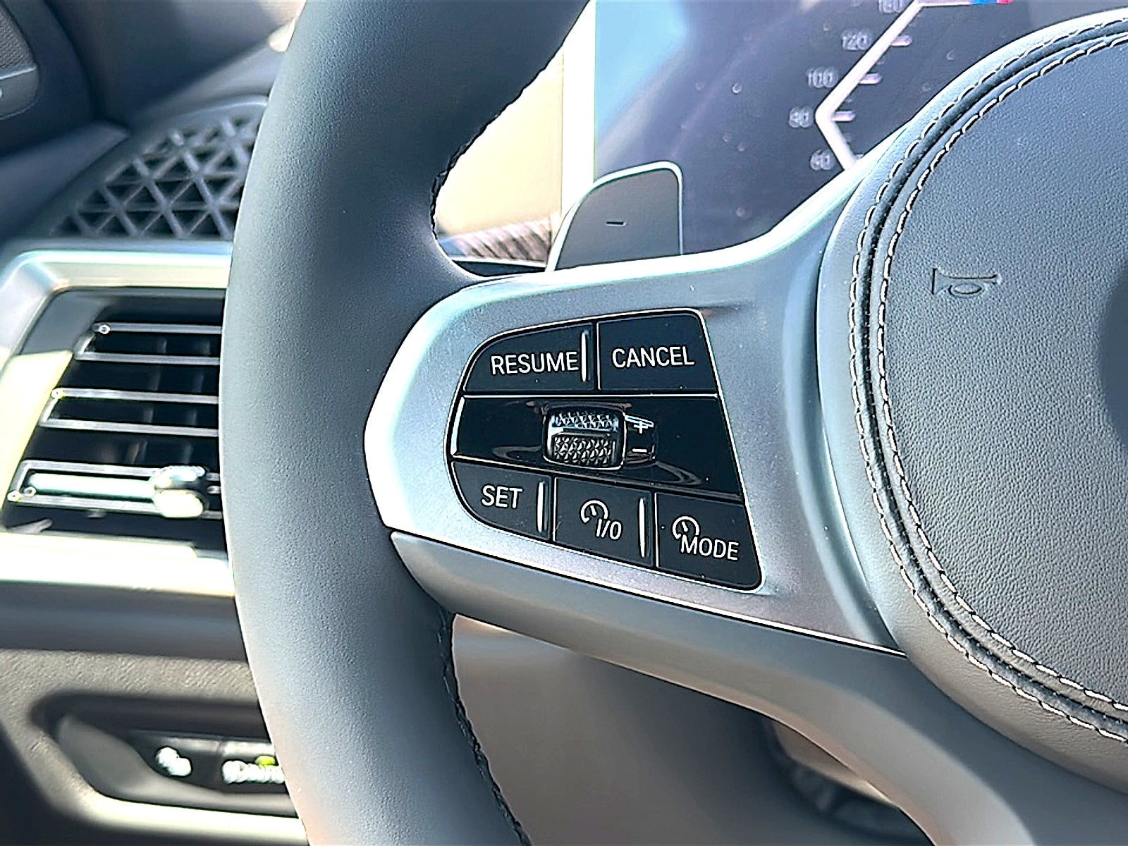 2027 BMW X6 xDrive40i
