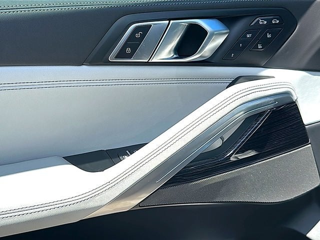 2027 BMW X6 xDrive40i