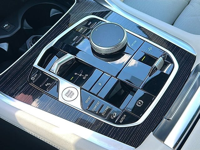 2027 BMW X6 xDrive40i