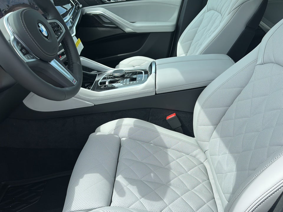2026 BMW X6 xDrive40i