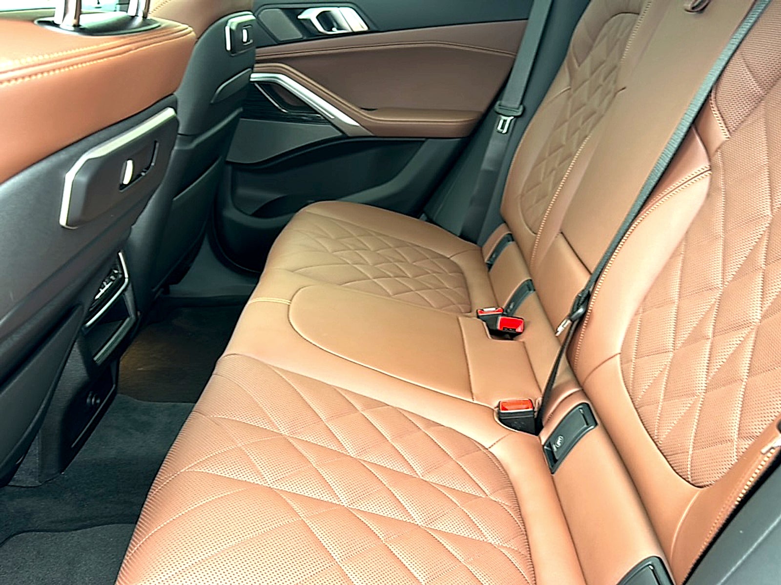 2027 BMW X6 xDrive40i