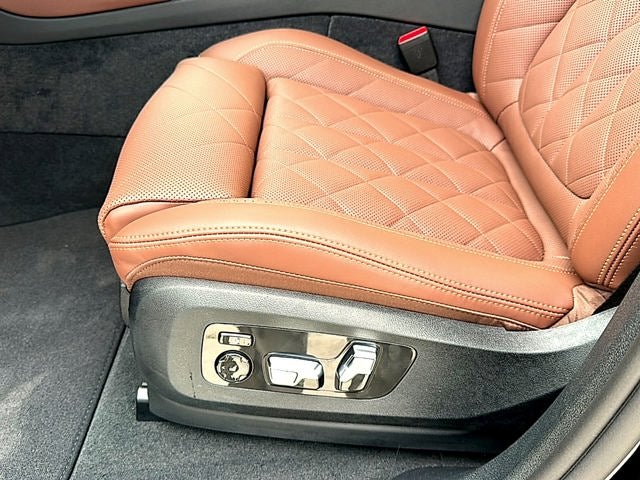 2027 BMW X6 xDrive40i