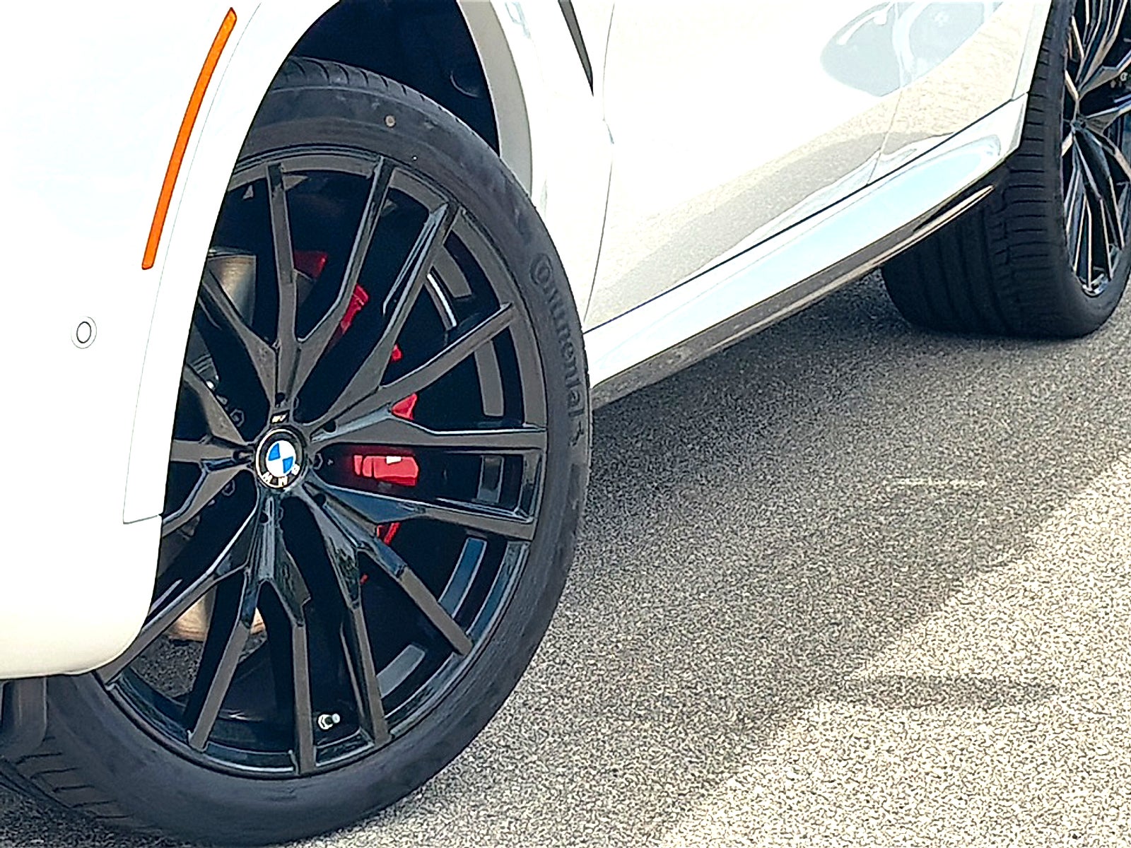 2027 BMW X6 xDrive40i