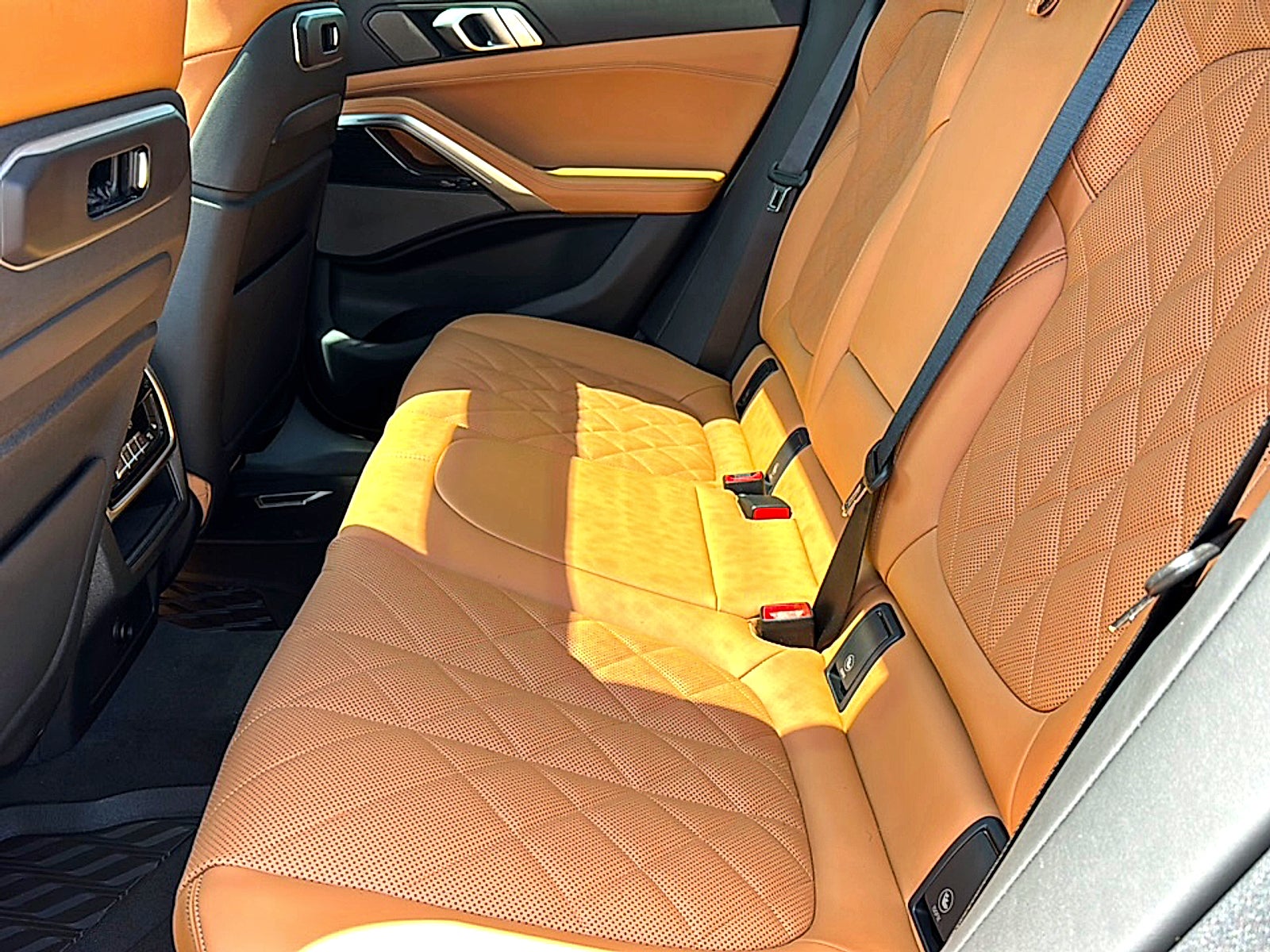 2027 BMW X6 xDrive40i