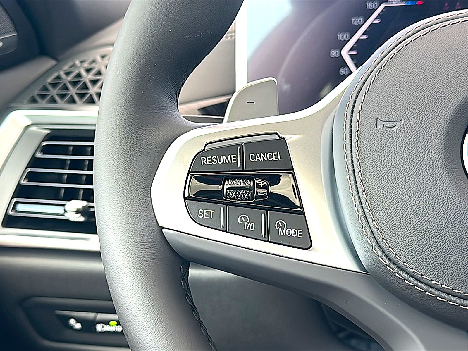 2027 BMW X6 xDrive40i