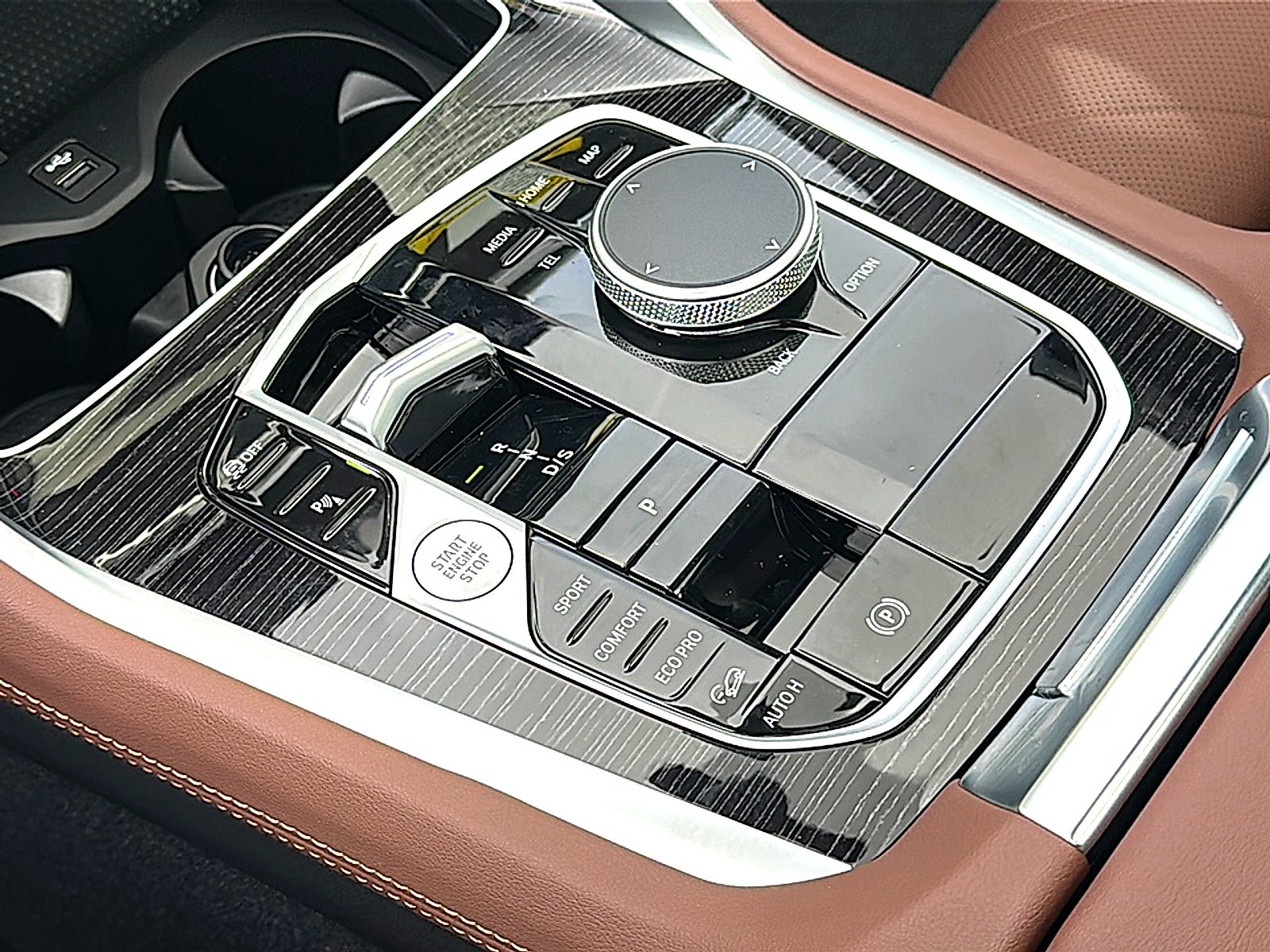2027 BMW X6 xDrive40i
