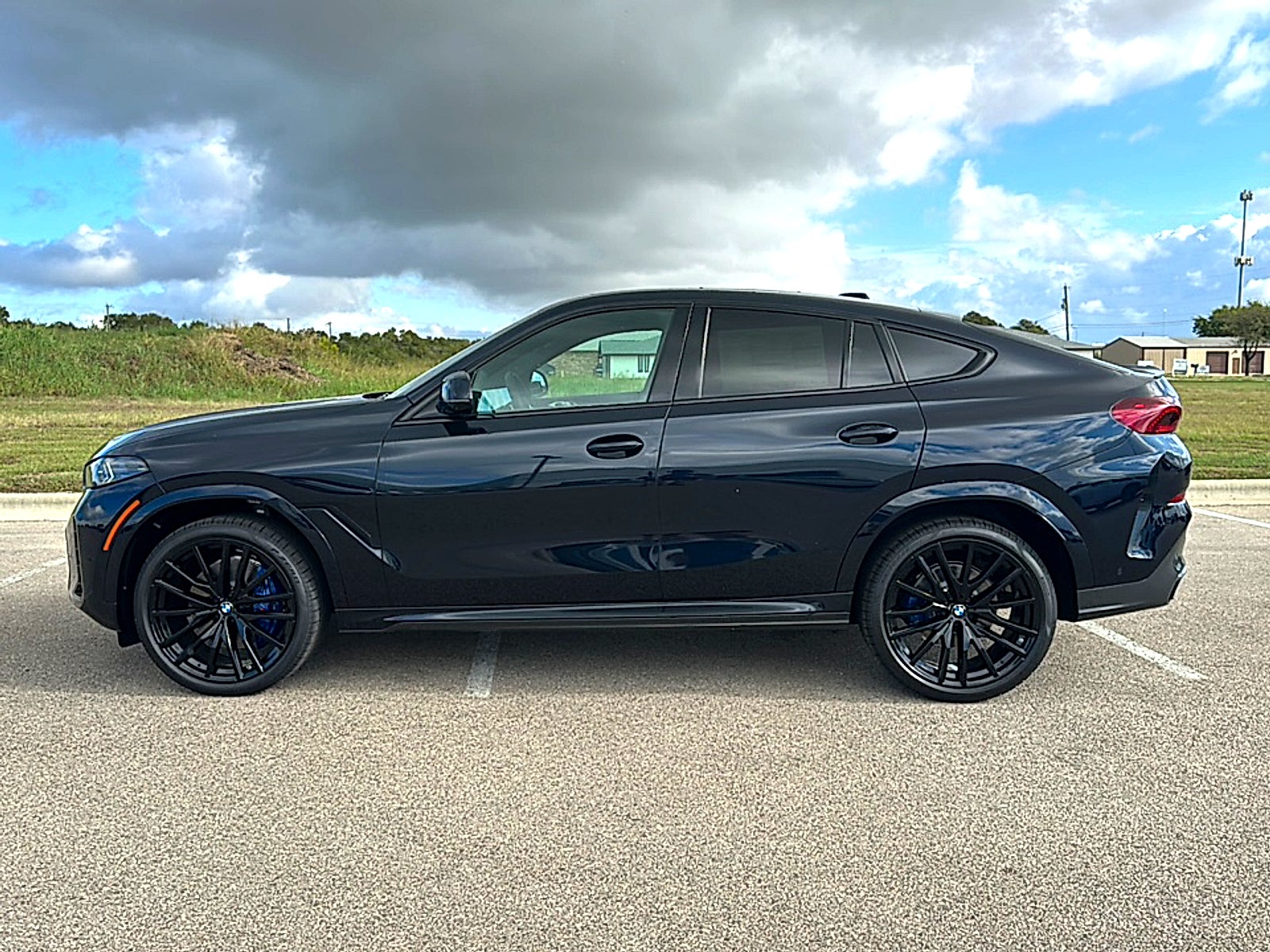 2027 BMW X6 xDrive40i