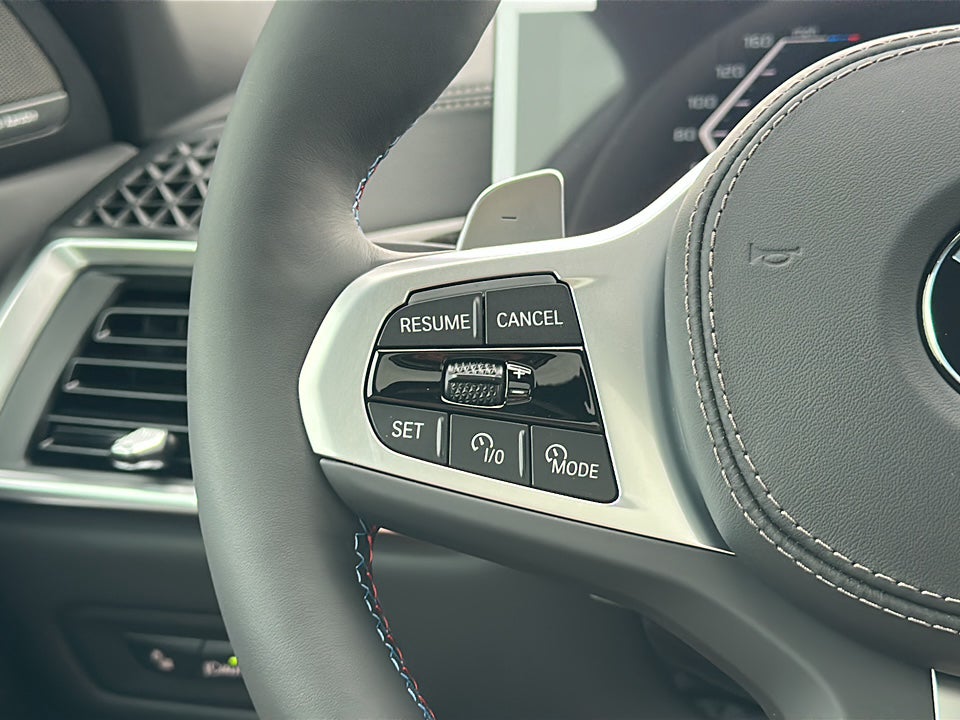 2027 BMW X6 M60i