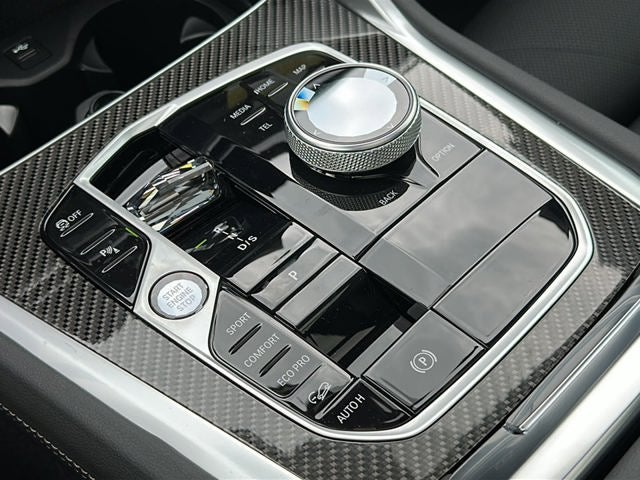 2027 BMW X6 M60i