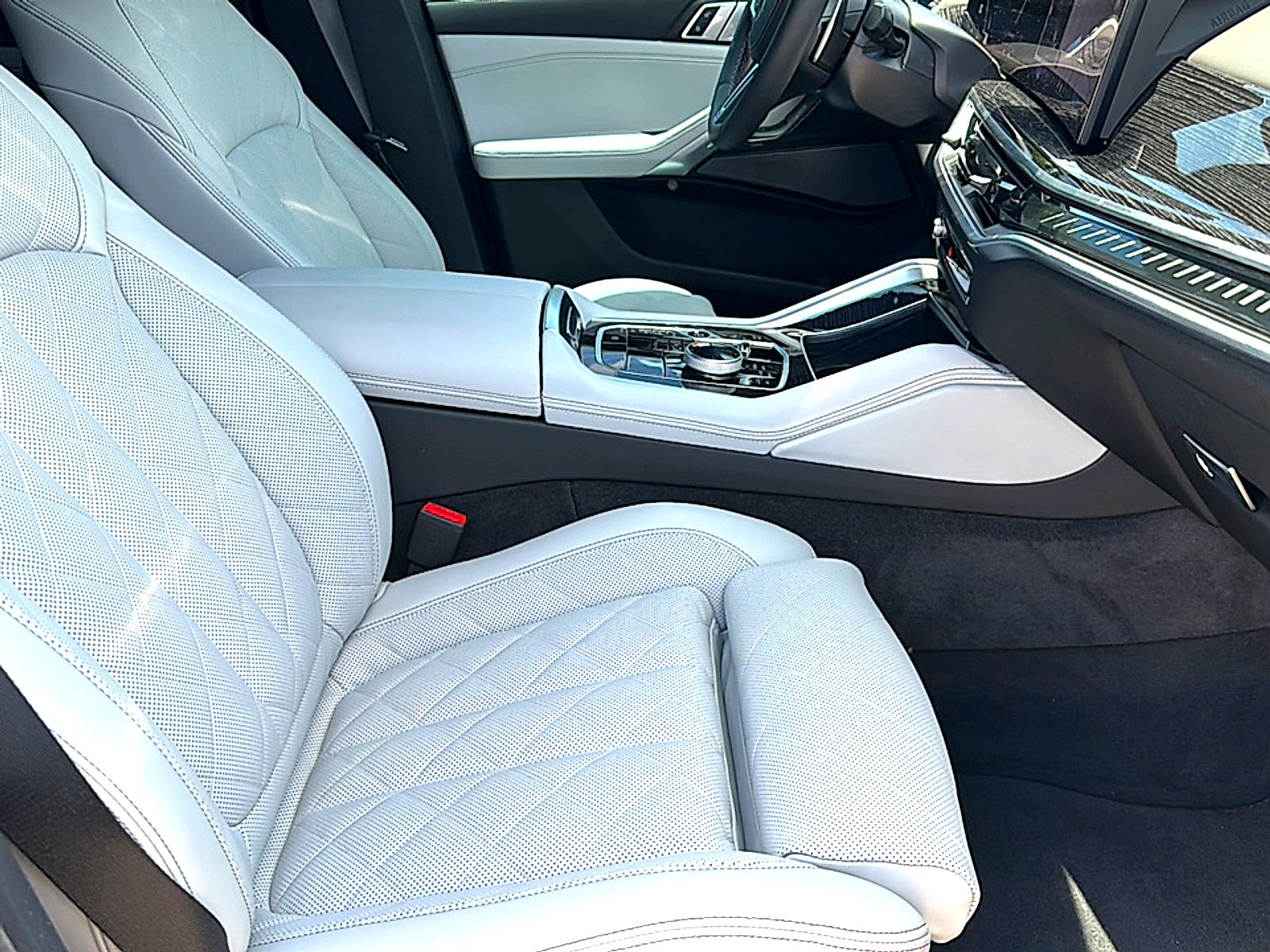 2026 BMW X6 M60i