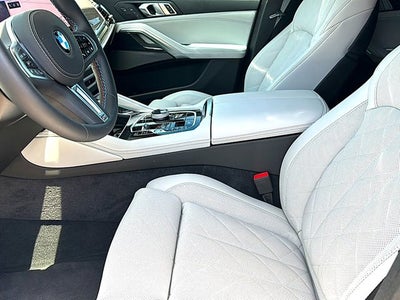 2026 BMW X6 M60i