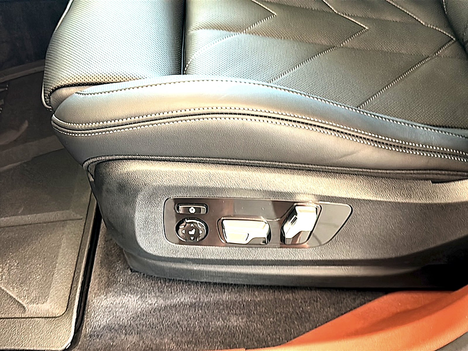 2026 BMW XM Label