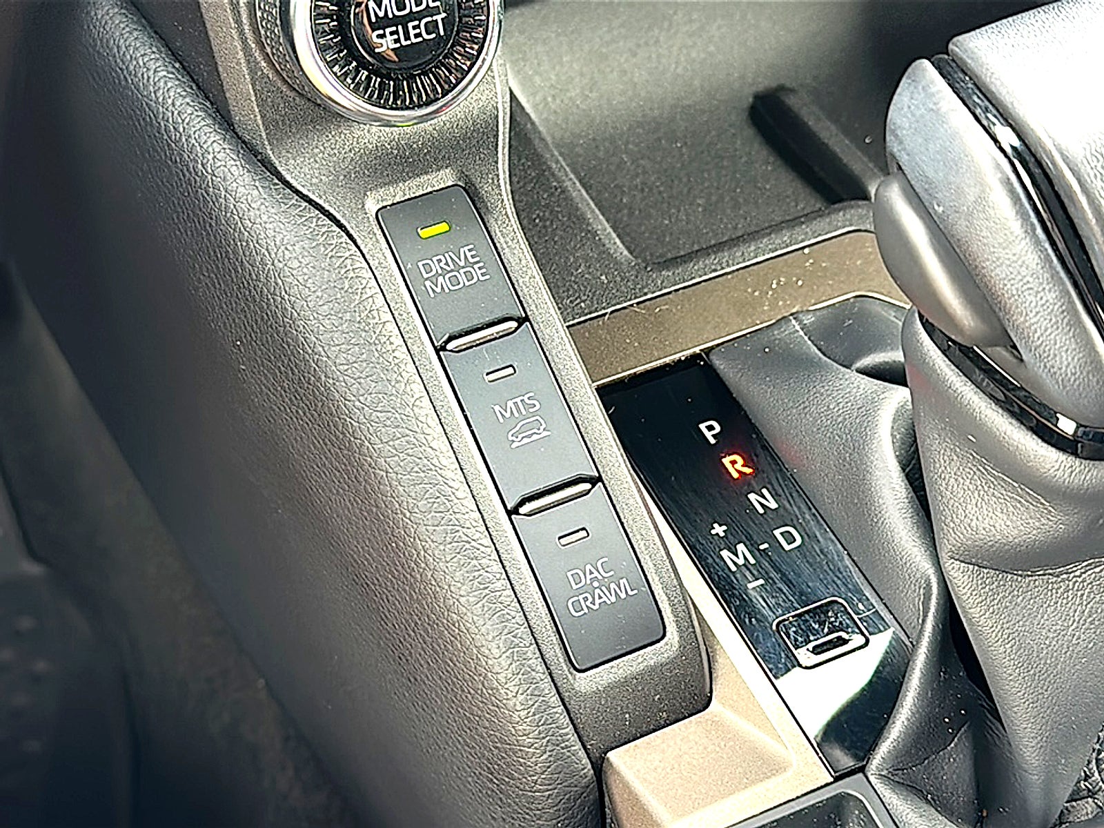 2024 Toyota Land Cruiser 4WD (Natl)