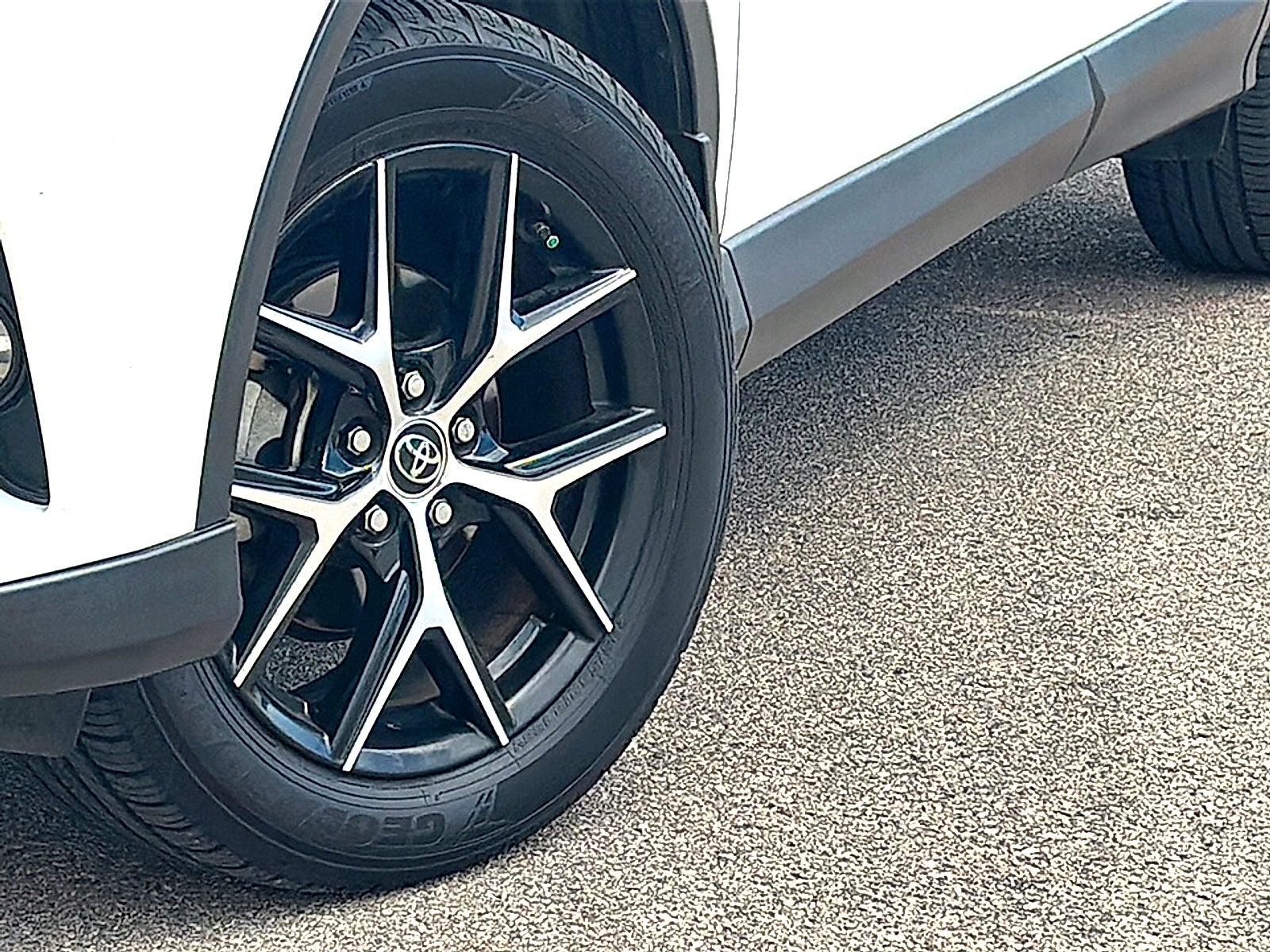 2018 Toyota RAV4 SE