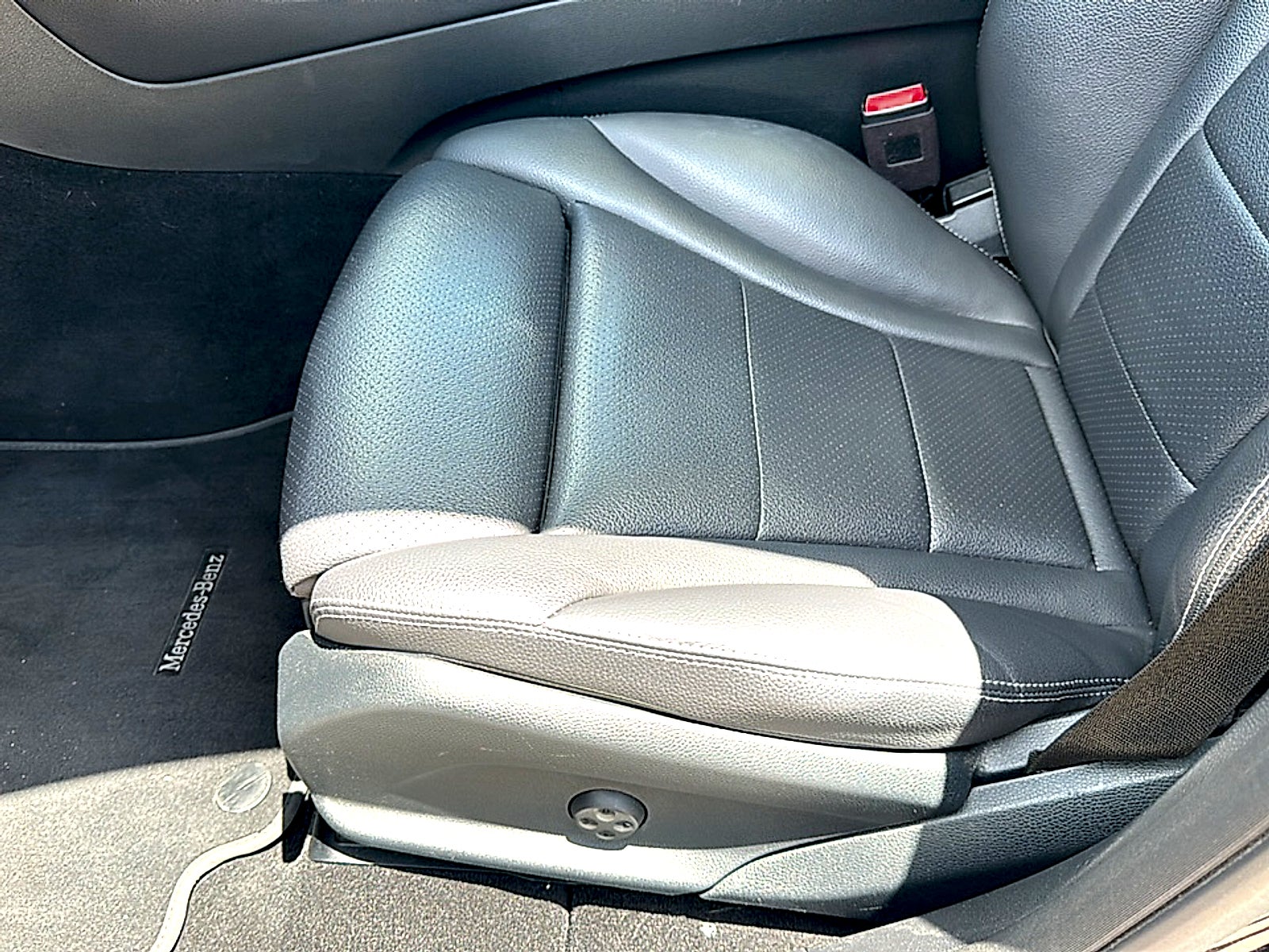 2022 Mercedes-Benz GLC 300 GLC 300