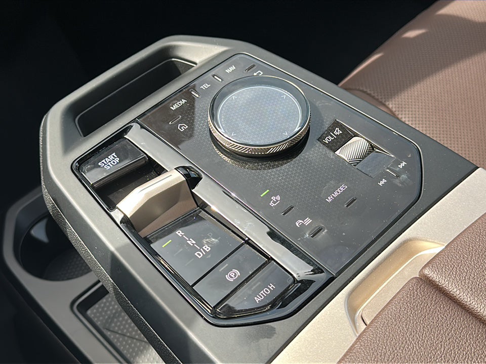 2026 BMW iX xDrive45