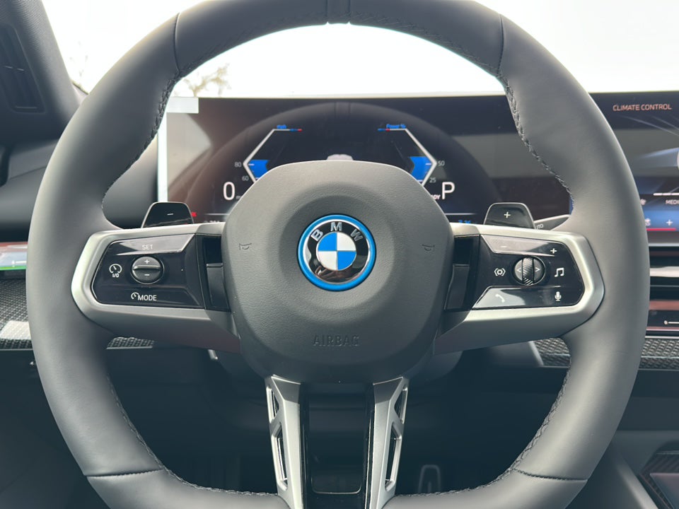 2026 BMW 550e xDrive