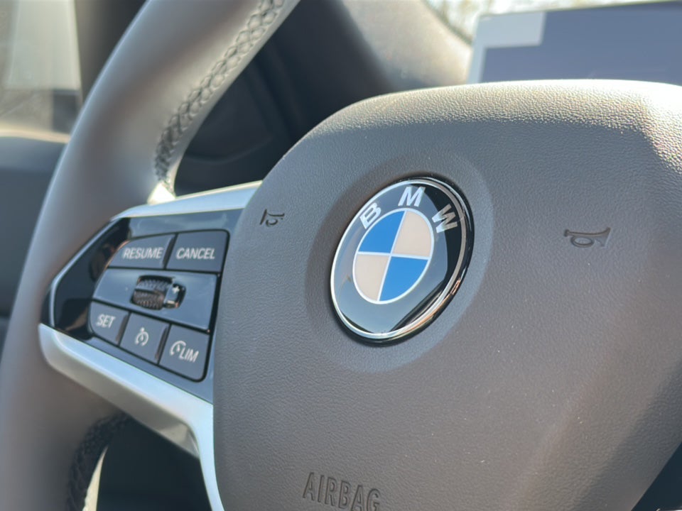 2026 BMW 330i 330i
