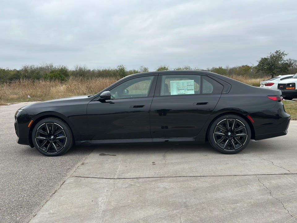 2026 BMW 740i 740i