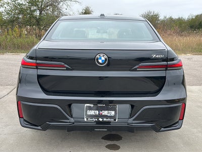 2026 BMW 740i 740i