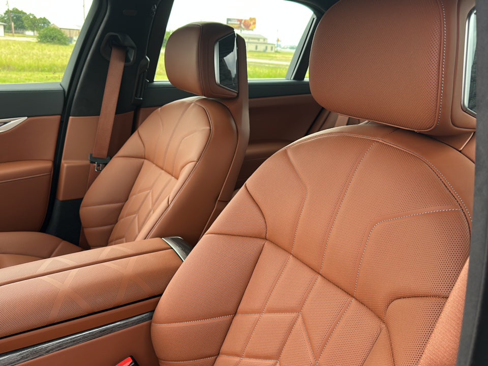 2025 BMW 760 i xDrive