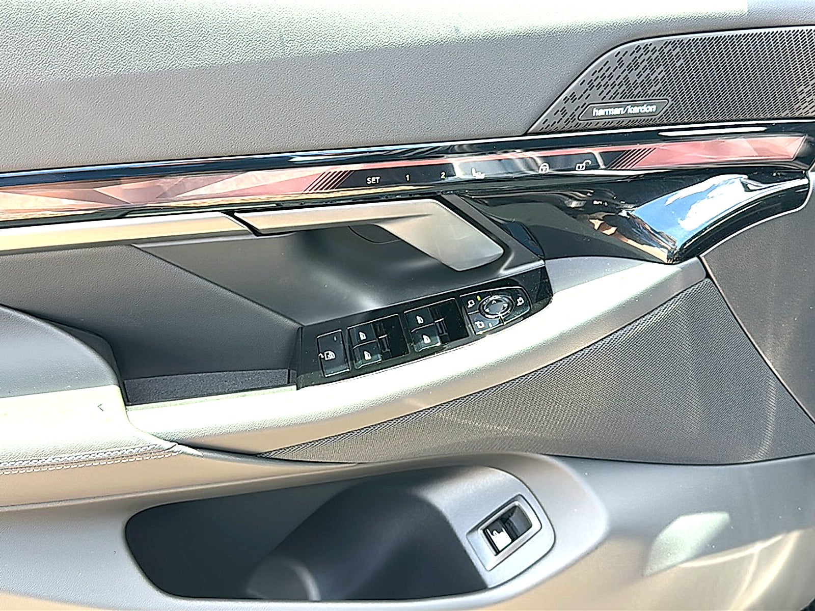 2027 BMW 5 Series 530i