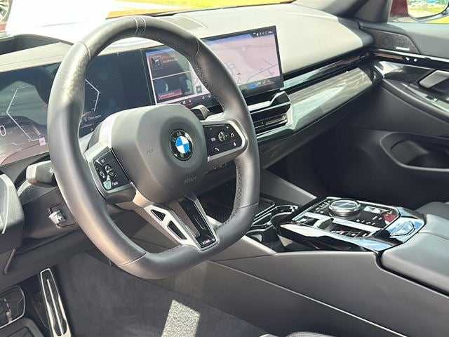 2025 BMW 5 Series 530i