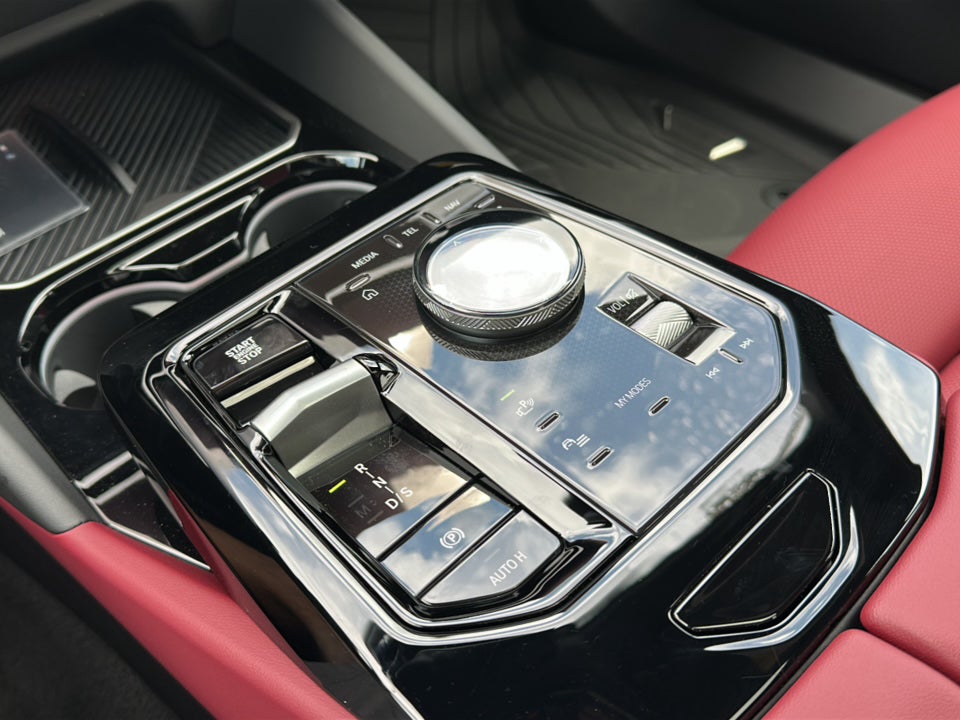 2026 BMW 5 Series 530i