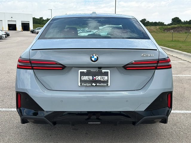 2026 BMW 5 Series 530i