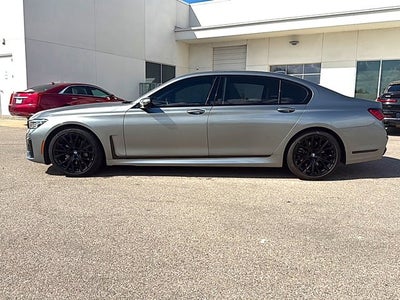 2022 BMW 7 Series 740i