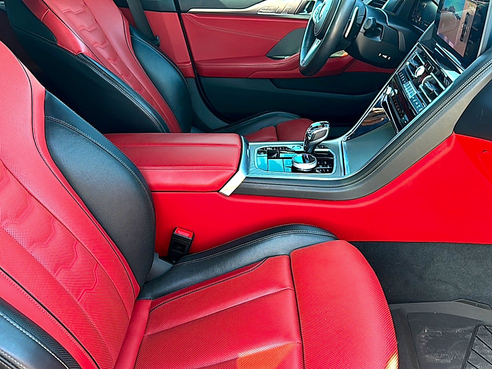 2024 BMW 8 Series 840i