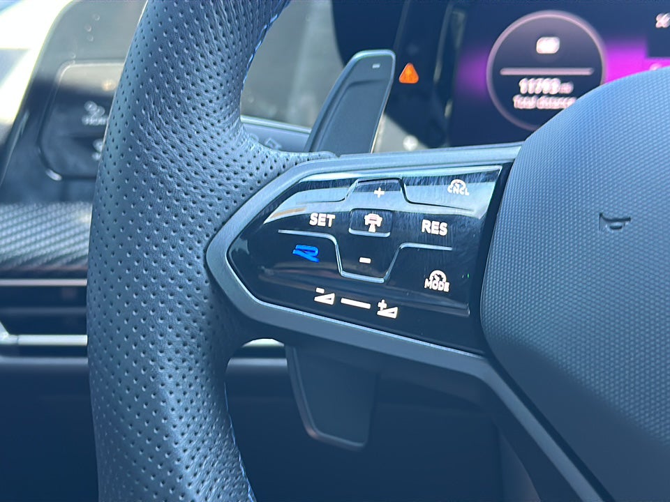 2025 Volkswagen Golf R 2.0T Black Edition