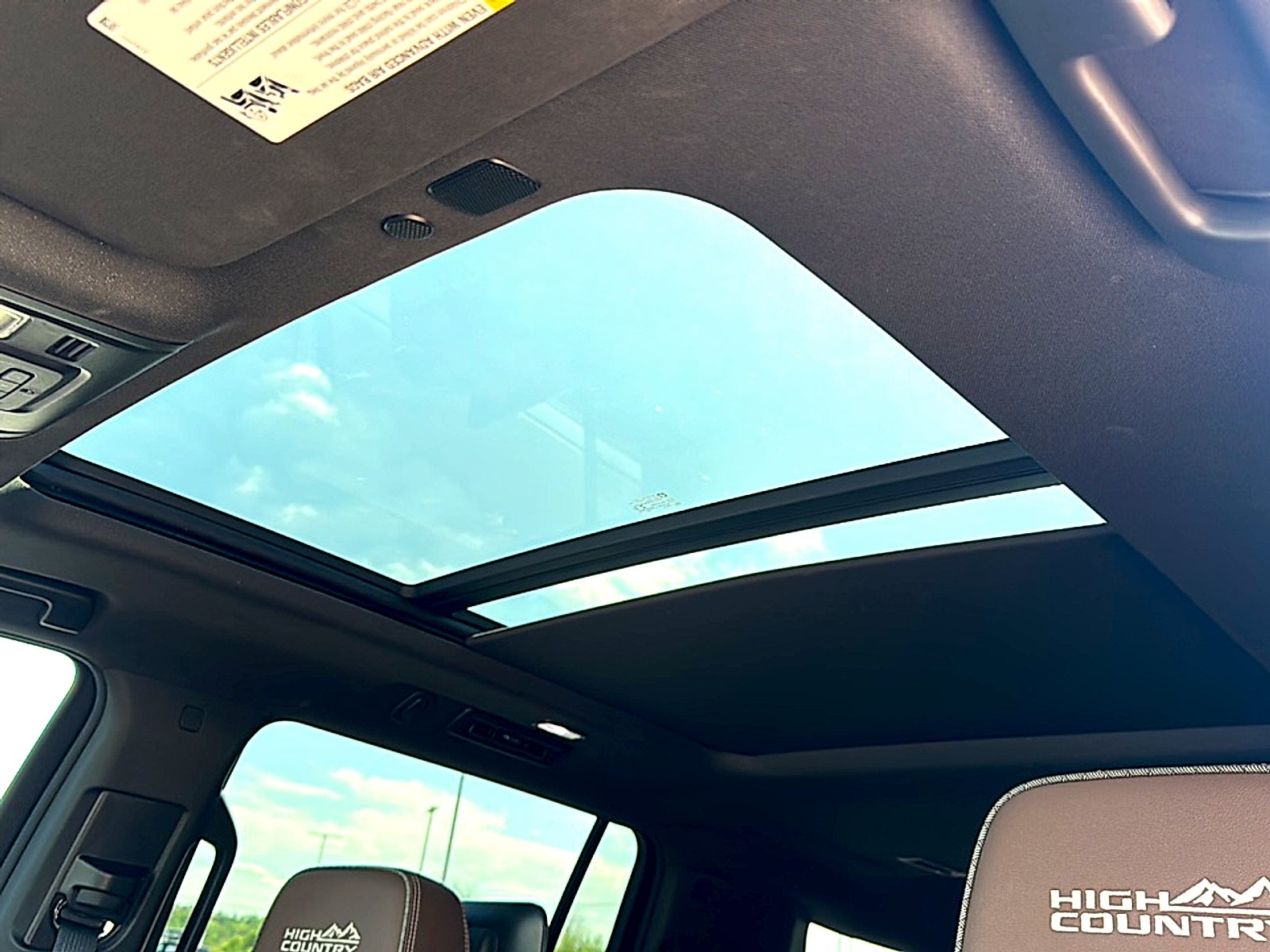 2023 Chevrolet Suburban High Country