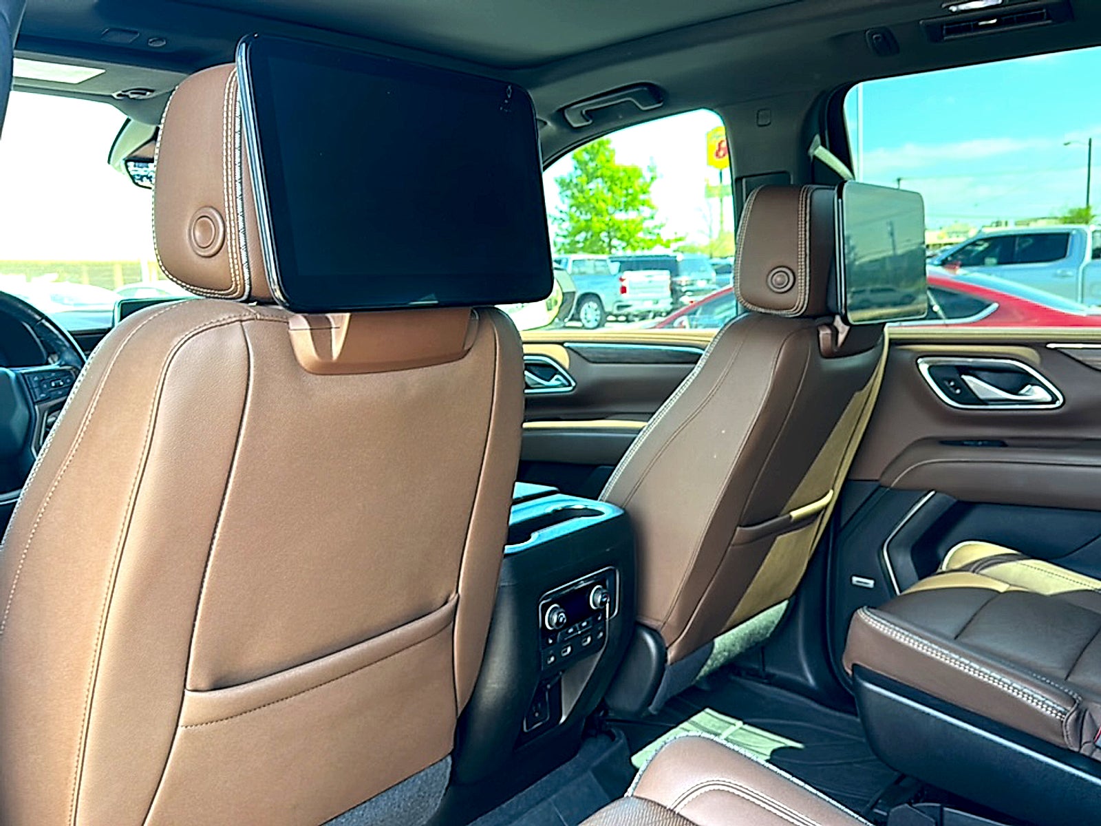 2023 Chevrolet Suburban High Country