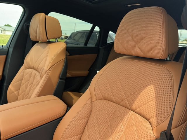 2027 BMW X6 xDrive40i